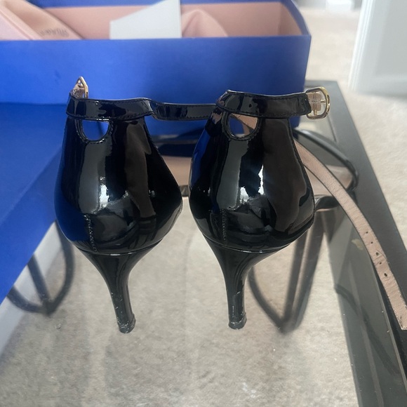 Nudistcurve 75 Sandal (Women)
Stuart Weitzman size 9, worn once - Picture 8 of 9